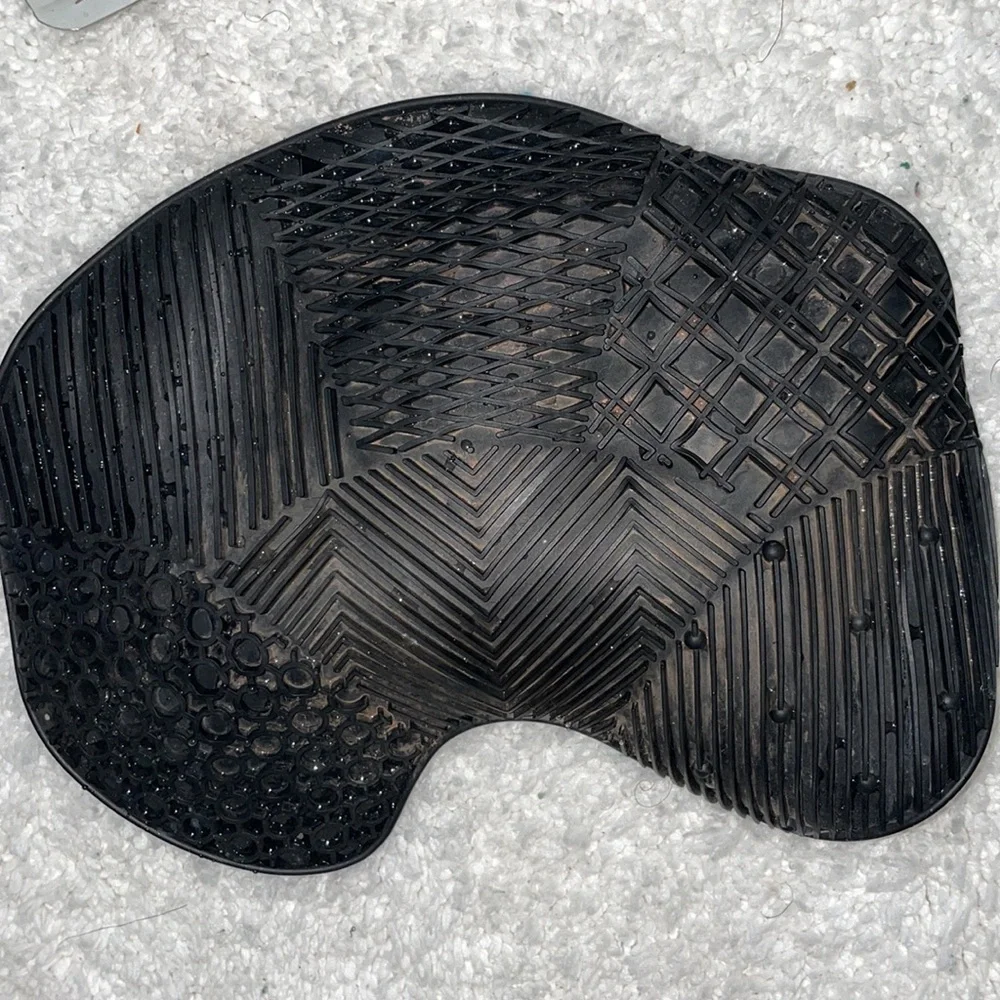 Makeup Mat with two free masks